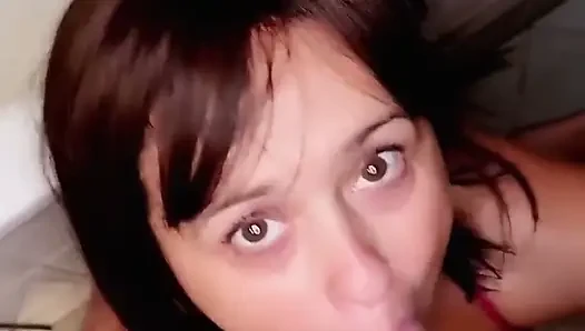 Büyük memeli döl kovası komutada eğitiliyor 24/7