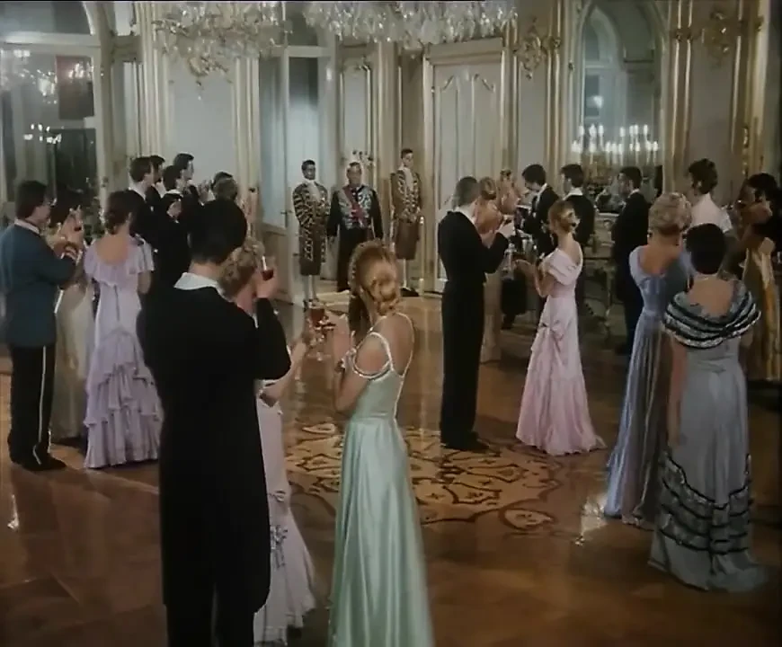 A Merry Widow - Vol. #01