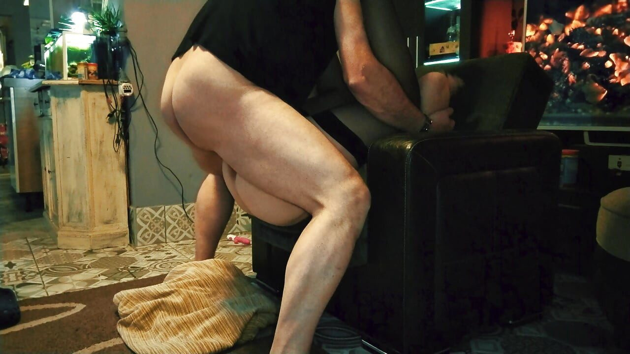 परिपक्व Milf(चोदने लायक मम्मी) किराया चुकाती है