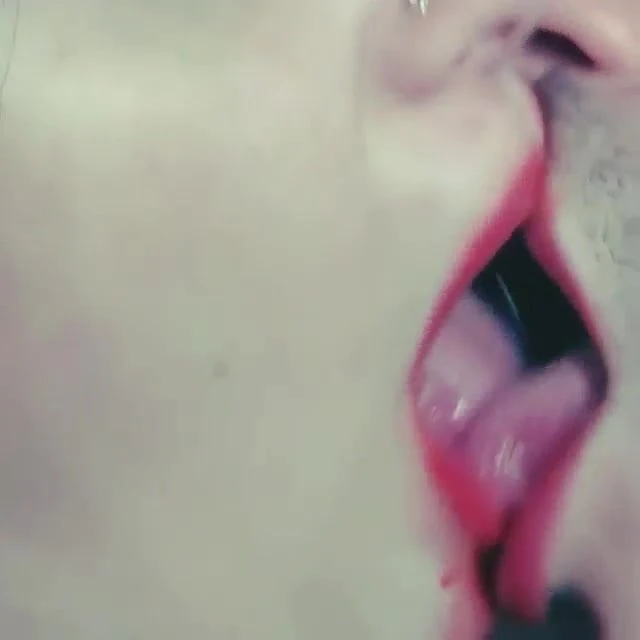Hot kisses