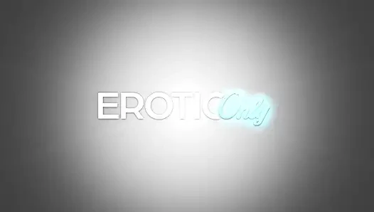 Толстушка делает минет и Ns-шлюшка с огромными сиськами