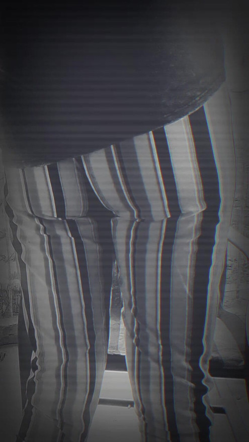 Shaking ass