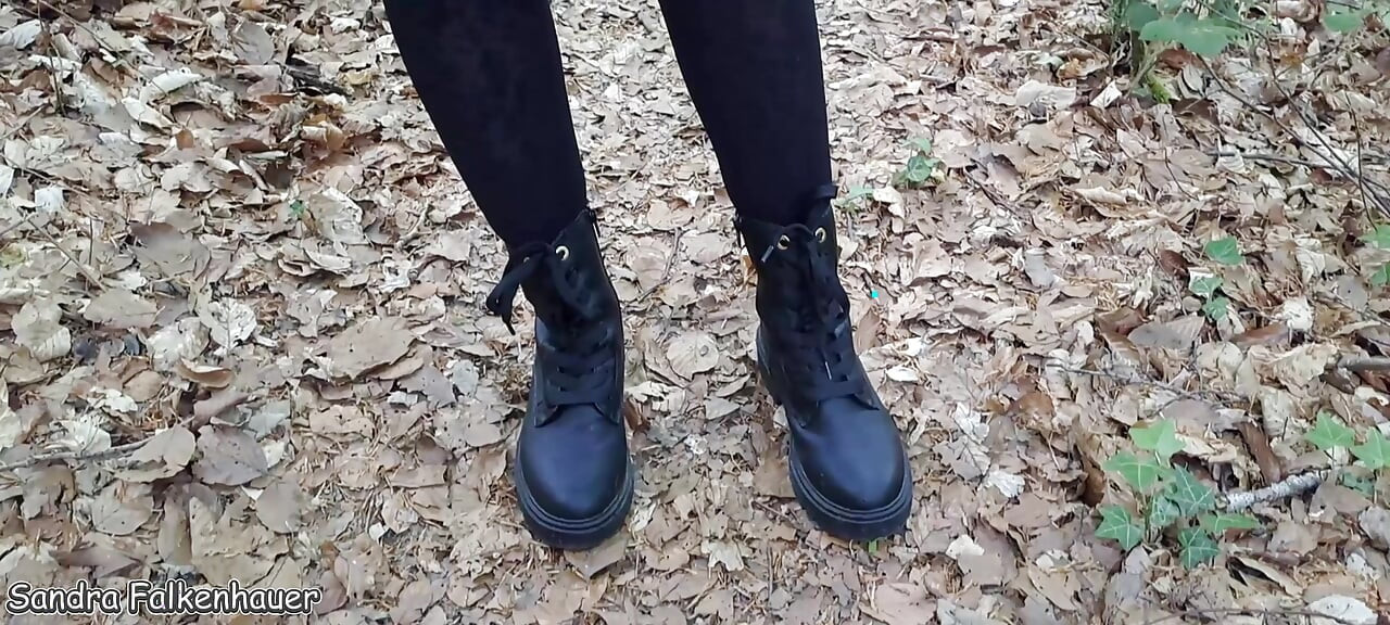 誰が一緒に散歩に来るの?