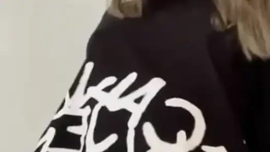 zxlecya zum ersten mal vor der kamera