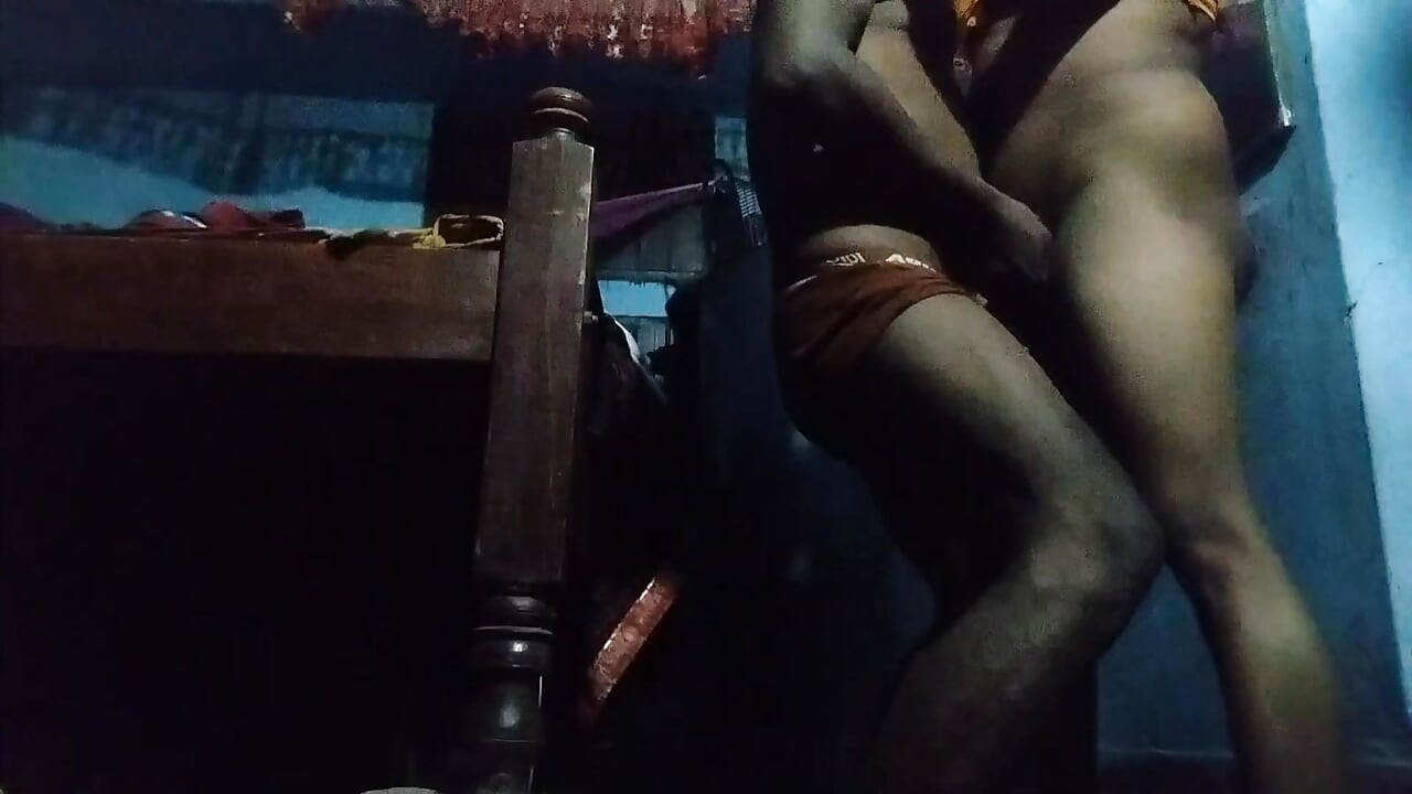 Akli ghar me parosi se chodvaya