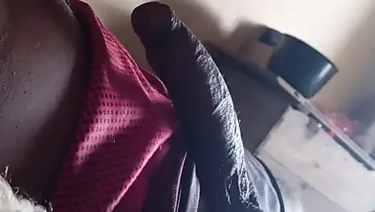 PRIA YANG SUDAH MENIKAH NGOCOK KONTOL HITAM PENDETA SAMPAI DIA MENGELUARKAN SUSU PANAS