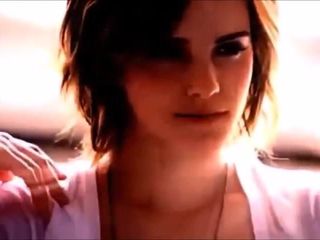 Emma Watson hete teaser