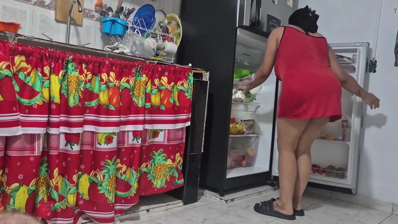 My Neighbor Almost Caught Me Recording Her… but What Happened Next Was Unexpected