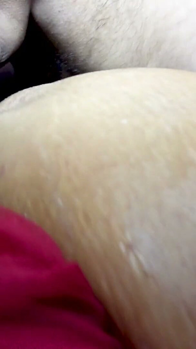 GORĄCA NIEMIECKA DUPA Z WIELKĄ DUPĄ ASHLEY GŁĘBOKO WSSUWA I SQUIRTUJE | Clip 2