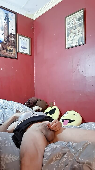 Old Ugly tranny strips and pleasures self