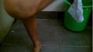 Una troia indiana malese si masturba in webcam