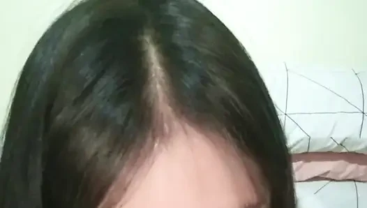 Nyepong kontol saudara tiriku saat lagi istirahat - pov