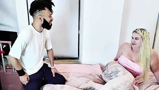 Tiffany montavani dan pria kulit hitam besar