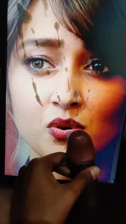 Illeana D'Cruz cum facial #1