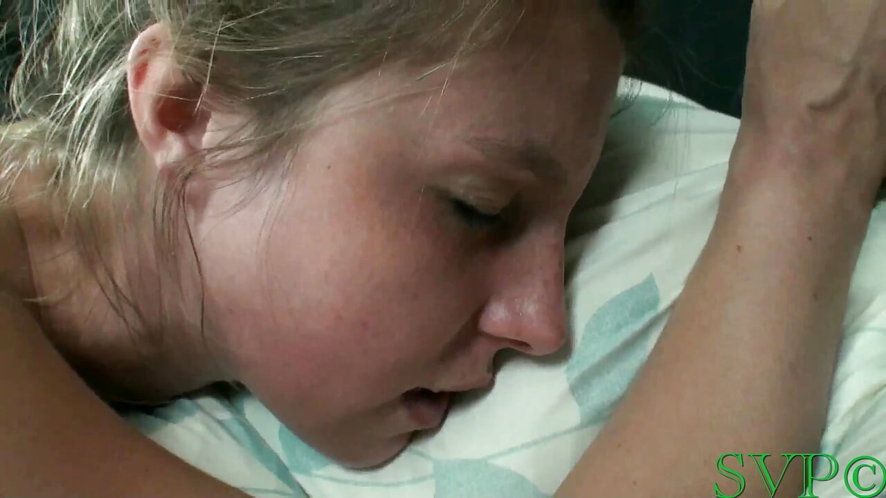 Beautiful Bell 9 Months Pregnant Gets Fucked by Her Boyfriend