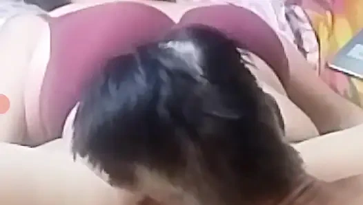 Лижет мокрую киску хорошо для сердца и полезных бактерий