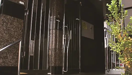 Beau Oriental schätzchen szene-4_big, behaarte japanische frau genießt bukkake in der gruppe