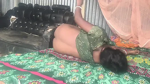 Pados ki bhabhi ko bed per chudai ki
