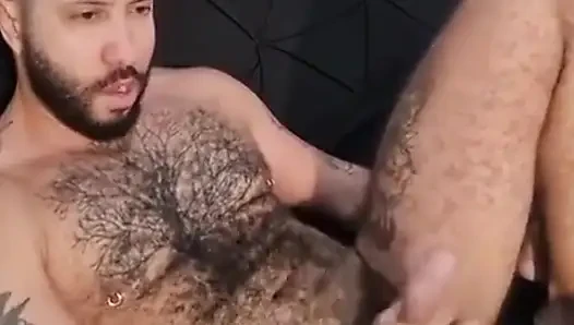 Spor salonundan sonra vücudumun erkeksi kokusunun tadını çıkarırken beni mastürbasyon yaparken izle