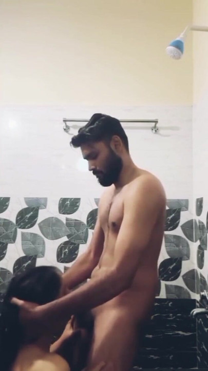 Mesti berkongsi detik dari "Mengapa anda memanggil isteri kawan anda ke bilik air dan menanggalkan bogelnya?"