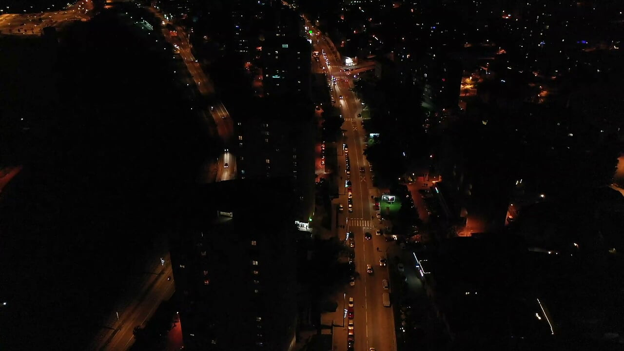 stradă liniștită noaptea în siguranță