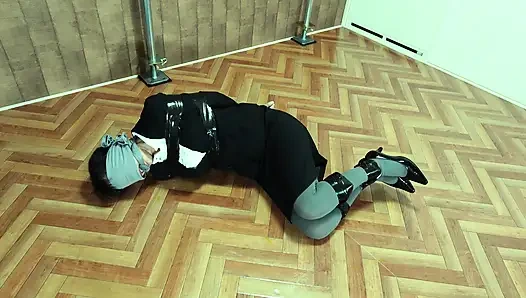 Die anvisierte Bürofrau wurde mit Klebeband gefesselt