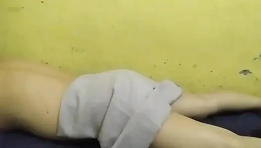 Tante gemoy suka di jilat memek sampai muncrat