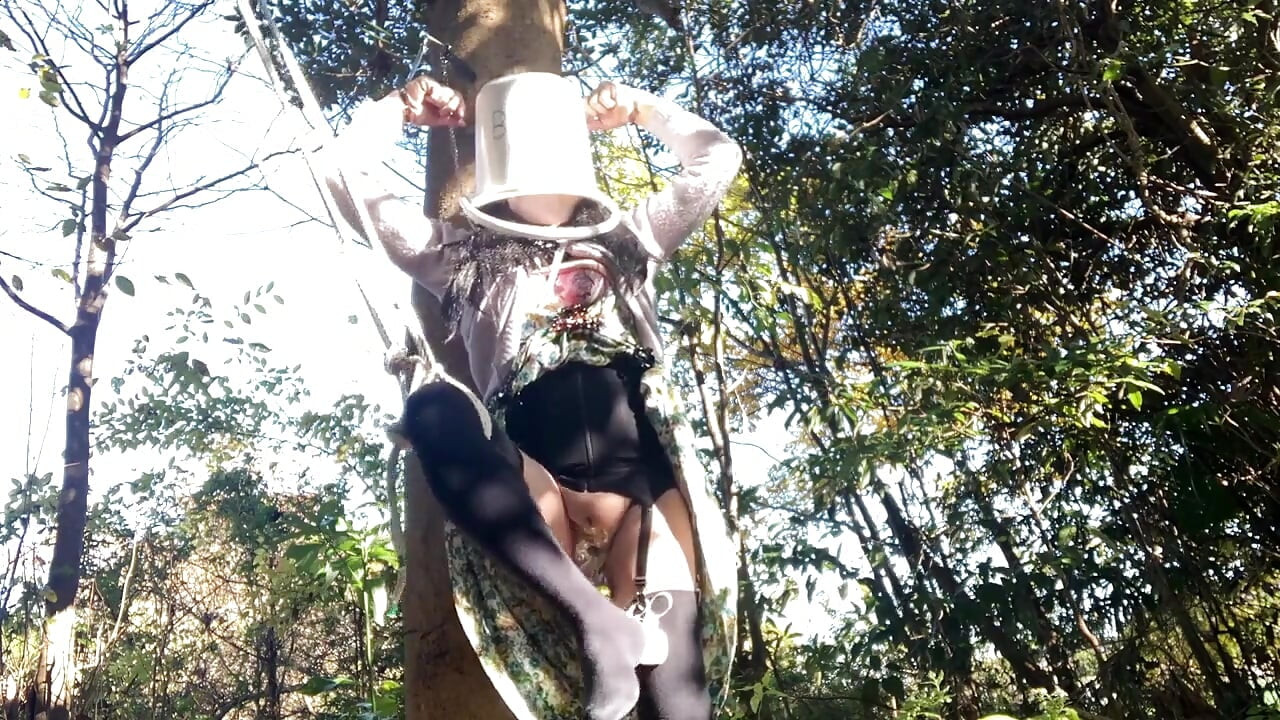 Master Trainer's Command No. 23: Single-leg Suspension Bucket Punishment