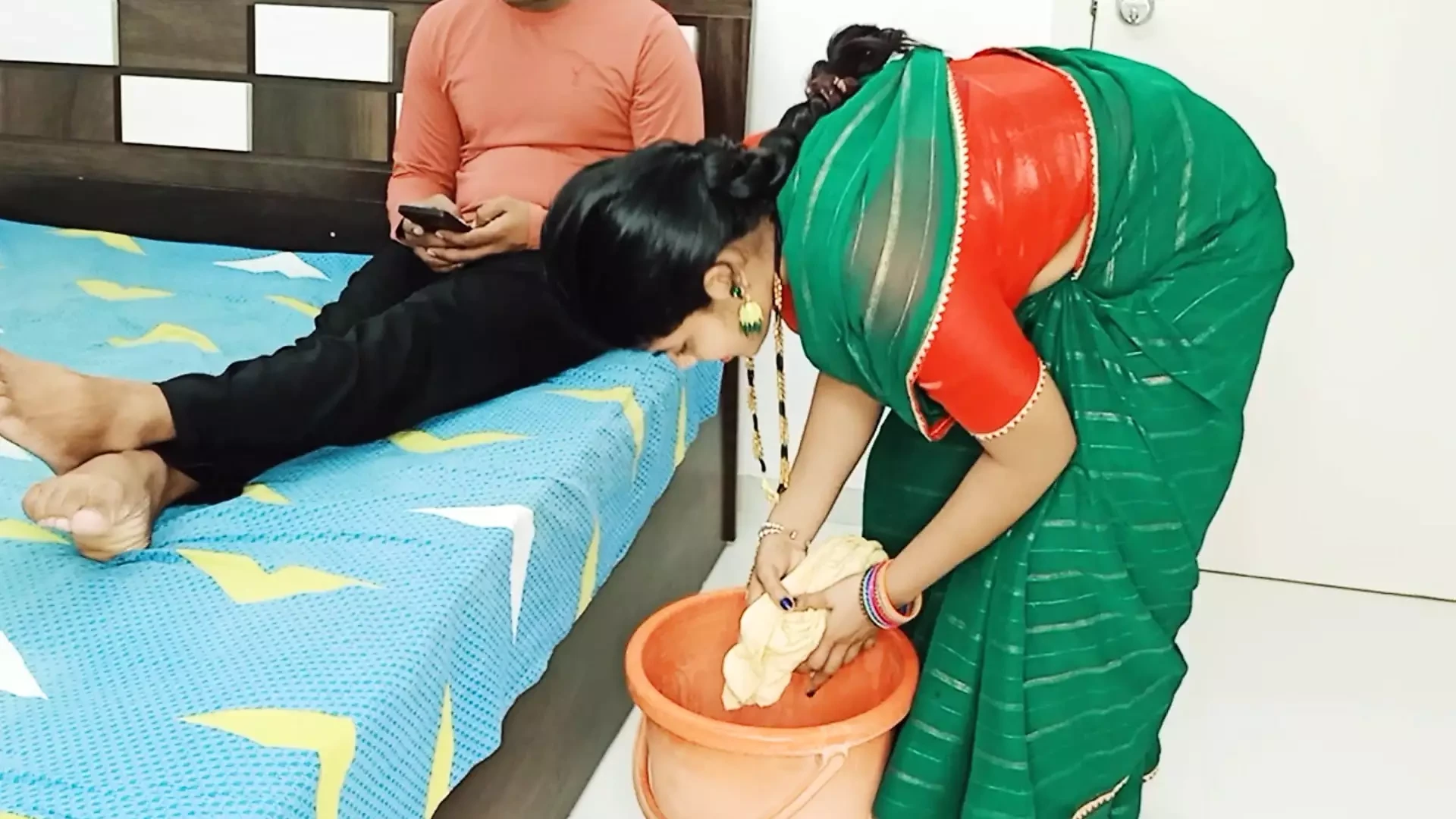Komal ki yaha kamvali ne para ter kar di fir chud gayi Malik se
