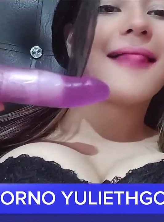 Porn Actress Makes a Video Call with Her Best Friend and Shows Him Her Tits and Her Dildo