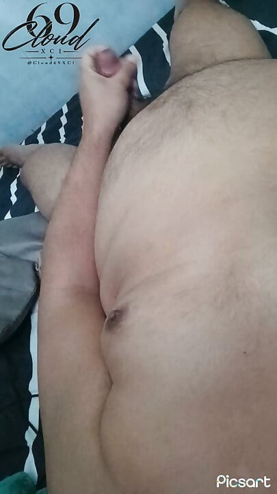 PINOY CHUBBY BOY MASTURBATION WITH CUMSHOT