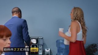 Grote tieten op het werk - Brett Rossi Isiah Maxwell - uitgebeend door My