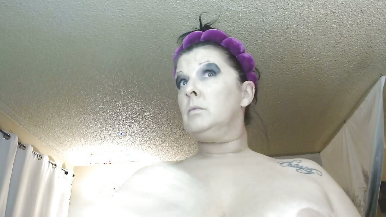 Voyeur Complete Make up Total Ignore You