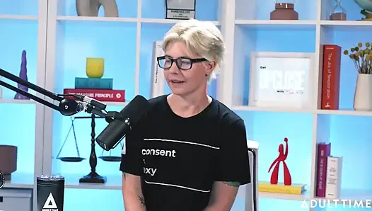 Cadence Lux: Authentische orgasmen & Selbstvertretung