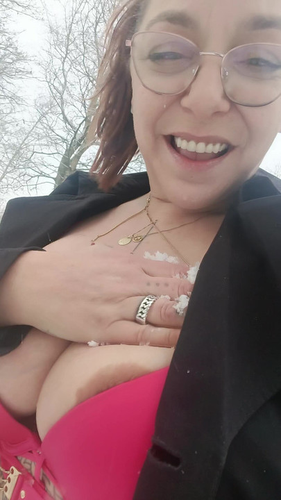 Παίζοντας με το χιόνι