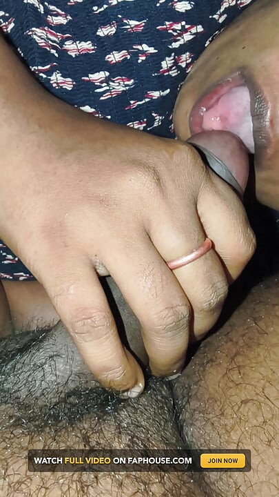 Hola queridas hoy una pequeña mamada porque se masturba de repente