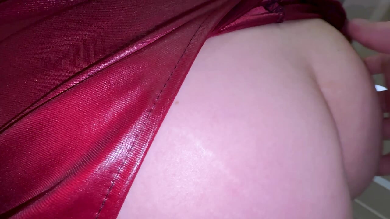 Mature milf with a big ass was going to a party, but at home she was fucked in anal