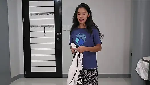 Masum Asyalı hizmetçi