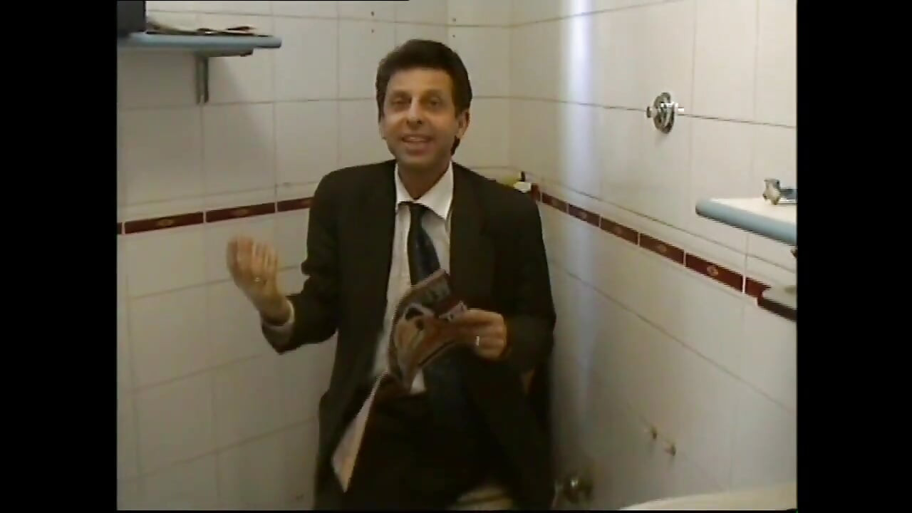 화장실에서 자지로 얼굴에 따먹히는 거유 통통한 밀프