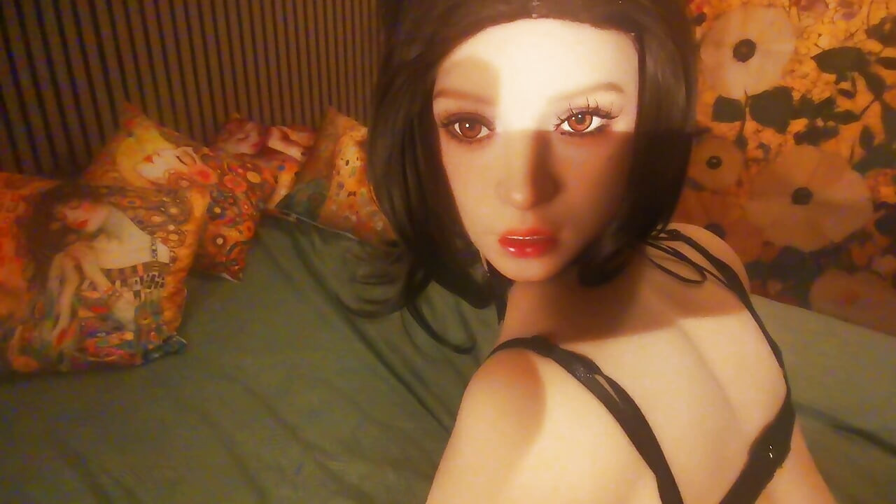 Funwest Doll Lyra working on Route 66 - with AI sequences