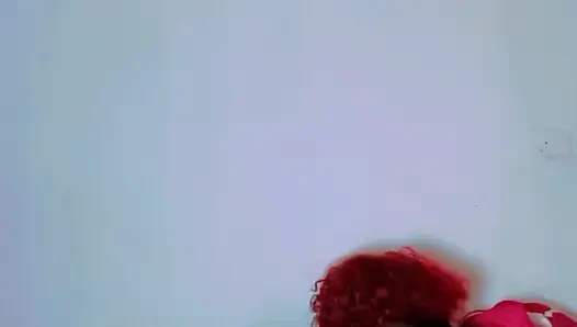 Hamile bir kadının amından fışkırtarak boşalıyor