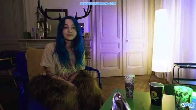 Shy Blue-Haired Girl Wants Your For The Party - French Roleplay Hairy