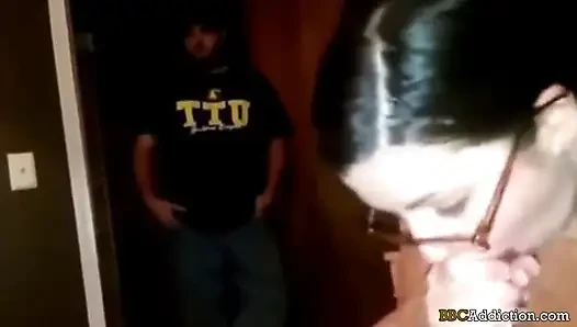 Kecanduan BBC - video porno amatir dan buatan rumah 100%. Tante seksi kecanduan kontol besar pria kulit hitam dan pria antar ras.