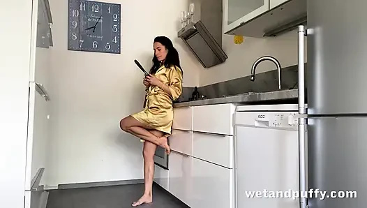 Peralatan dapur oleh Wet And Puffy