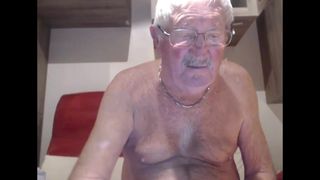Opa Schlaganfall vor der Webcam