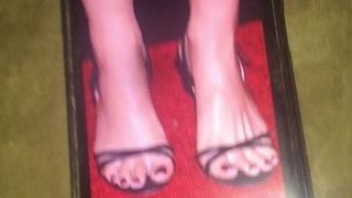 Éjaculation sur les pieds sexy de Natilie Portman