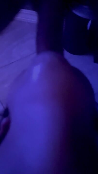 Ea suge pula aia mare