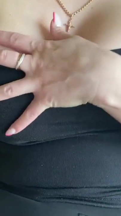 A fellow traveler showed big milky tits on the train | Clip 1