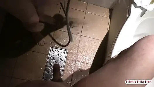 Ehefrau mit dicken möpsen, dicker und schamloser creampie-sex. Mollige reife, privates video, muss man gesehen haben!