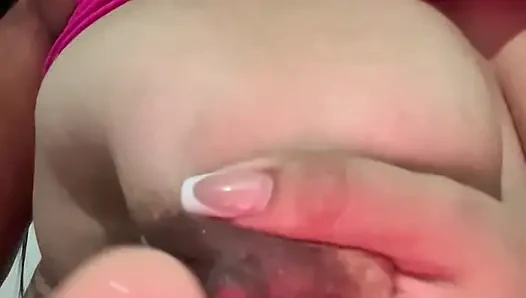 Aku lagi asik mainin toket besarku di kontolmu